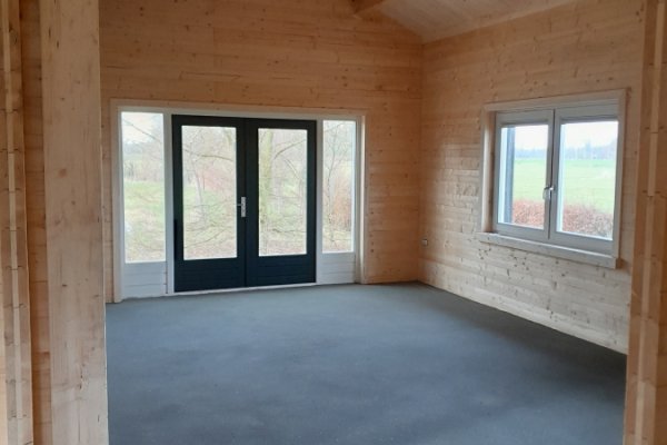 052.23.logwoning-houten-woning-jansen_blokhuizen024.jpg