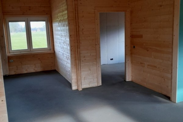 052.23.logwoning-houten-woning-jansen_blokhuizen023.jpg